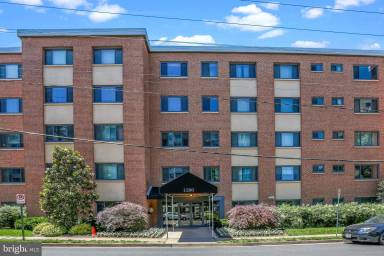 Main picture of 1200 S Arlington Ridge Rd