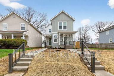 Main picture of 696 S 22nd St