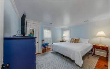 Main picture of 714 Pollock St