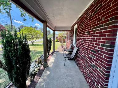 Main picture of 1114 Woodland Terrace Dr