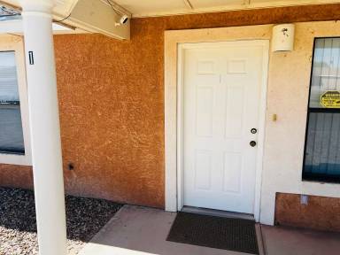 Main picture of 519 E 9th St