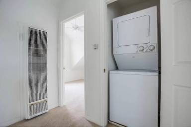 Main picture of 1844 Dora Dr