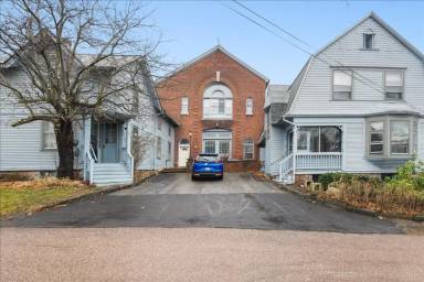 Main picture of 194 Jackson Ct