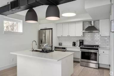 Main picture of 529 G St SE