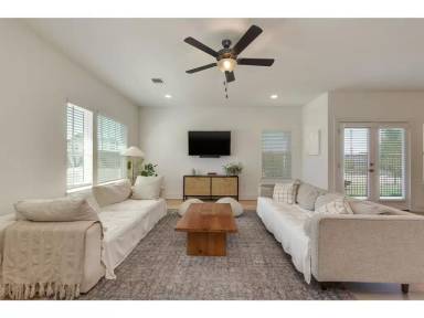 Main picture of 8801 Looksee Ln