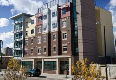 Main picture of 1001 Park Ave W