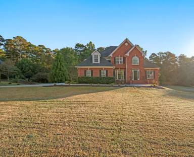 Main picture of 127 Sunningdale Dr
