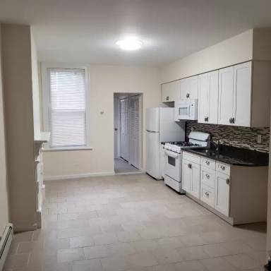 Main picture of 114 Madison St