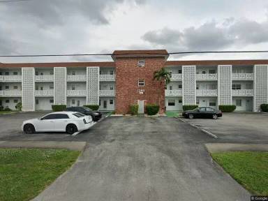 Main picture of 1380 NW 43rd Ter