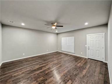 Main picture of 862 Oakwood Ct