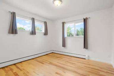 Main picture of 5946 W Iowa Pl