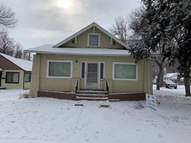 Main picture of 724 1st Ave SW