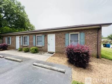 Main picture of 1446 19th Ave NE