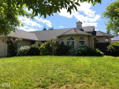 Main picture of 860 Palo Alto St