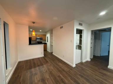 Main picture of 4109 Avondale Ave