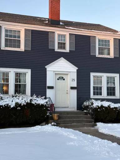 Main picture of 25 Henderson Ave