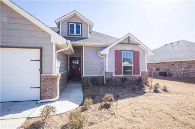 Main picture of 612 John Chisholm Way