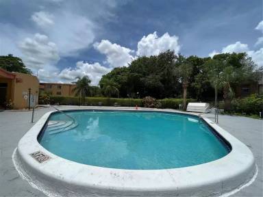 Main picture of 4334 NW 9th Ave