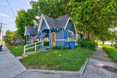 Main picture of 731 S Rockford Ave