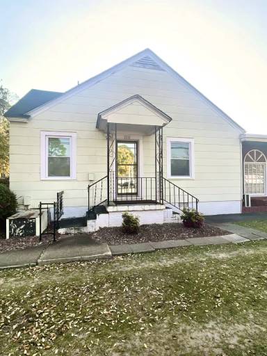Main picture of 1308 N Slappey Blvd