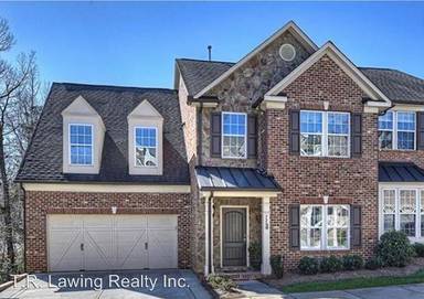 Main picture of 720 English Tudor Ln