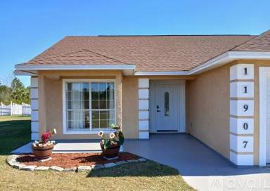 Main picture of 11907 Country Club Dr