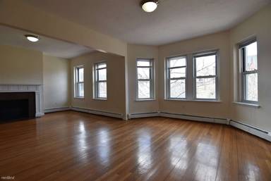 Main picture of 1405 Beacon St