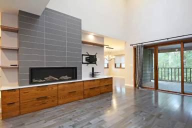 Main picture of 5536 Village Dr
