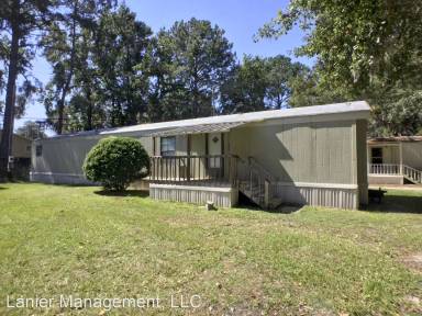 Main picture of Pinewood Mobile Home Community