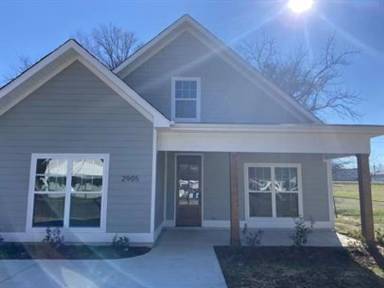 Main picture of 2905 9th Avenue Southwest