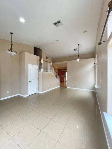Main picture of 425 San Fernando St