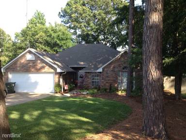 Main picture of 2925 Rockbridge Rd