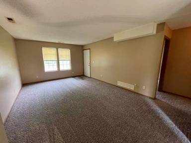 Main picture of 1104 Vermont