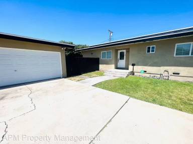 Main picture of 9927 Overest Ave