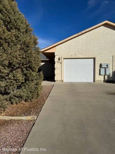 Main picture of 918 S Knox Dr