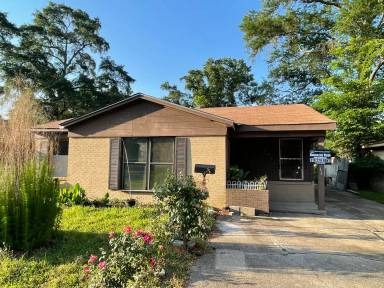 Main picture of 2035 Vivian St