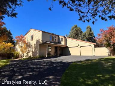 Main picture of 61285 King Saul Ave