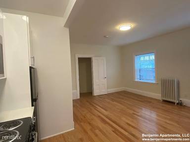 Main picture of 90 Charles St