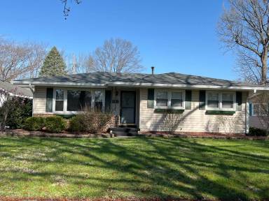 Main picture of 2303 Eastview Dr