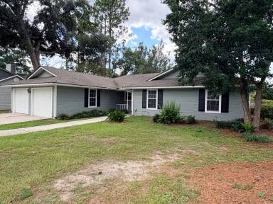 Main picture of 2848 Willow Wood Cir