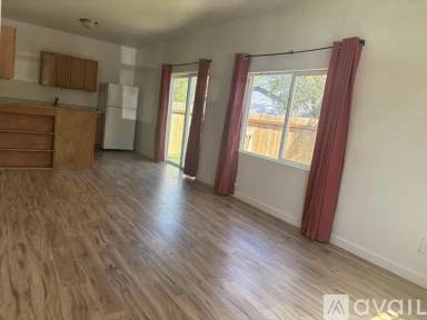 Main picture of 3405 Northlake Way NW