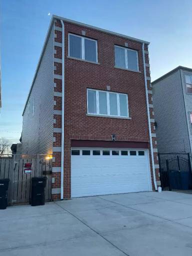 Main picture of 6039 W Giddings St