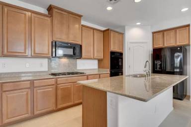 Main picture of 7110 Purple Iris Ave