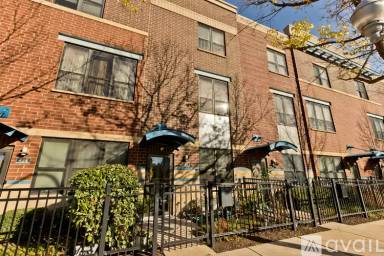 Main picture of 434 W Elm St