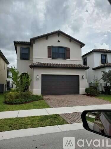 Main picture of 3217 W 97th St