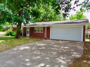 Main picture of 3024 Berryhill Dr