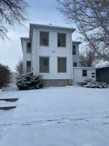 Main picture of 1210 South Willow Street - 4