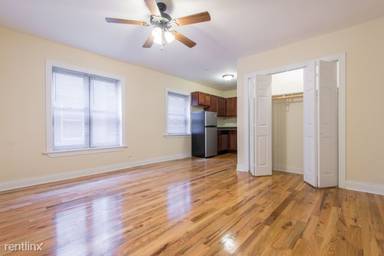 Main picture of 815-23 W Cornelia Ave