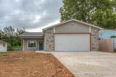 Main picture of 119 S 200th East Ave