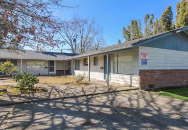 Main picture of 4004 Ward Dr NE